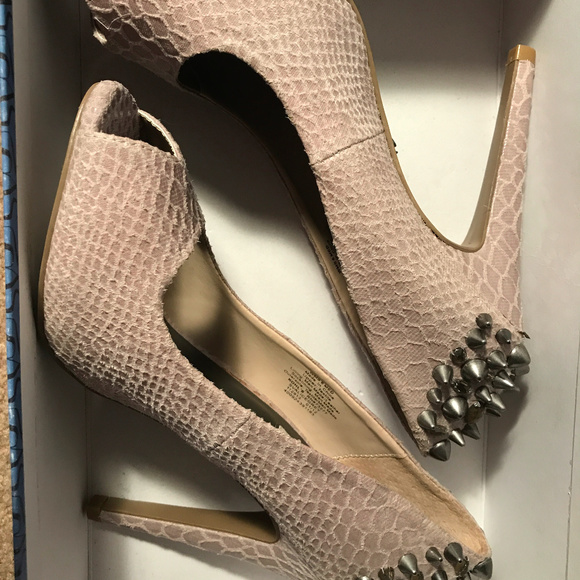 Simply Vera Wang / Svalice Grey  Snake SPIKE! NIB! - Picture 8 of 8